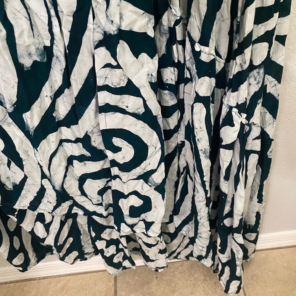 Busayo Tomi V-Neck High-Low Maxi Dress - Picture 4 of 6